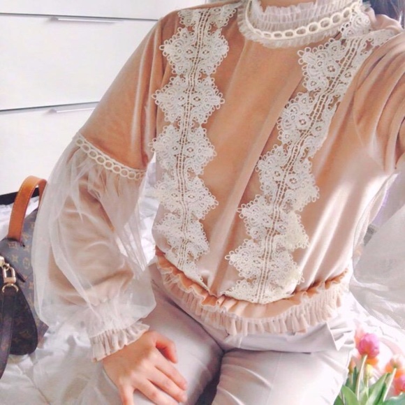 SOFT VELVET PRINCESS JUMPER IN CREAM - Picture 4 of 4